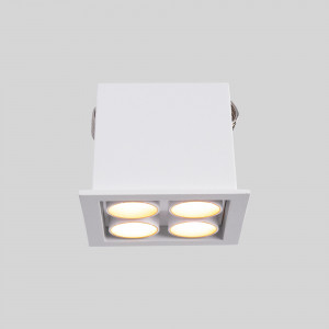 Luminária branca com 4 luzes LED 8W