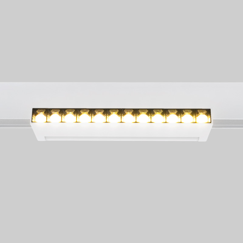 Projetor linear ajustável para trilho magnético 48V- 12W - 2800K - Chip OSRAM - UGR18 - Branco Projetor linear ajustável para trilho magnético 48V- 12W - 2800K - Chip OSRAM - UGR18 - Branco