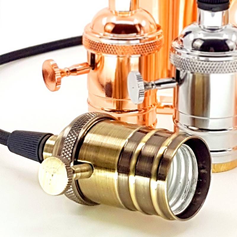 Porta-lâmpada E27 estilo vintage acabamento bronze com interruptor Porta-lâmpada E27 estilo vintage acabamento bronze com interruptor