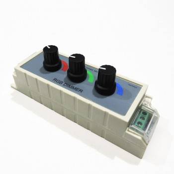 Controlador RGB manual para mudança de cor 12/24V com um potenciómetro por canal